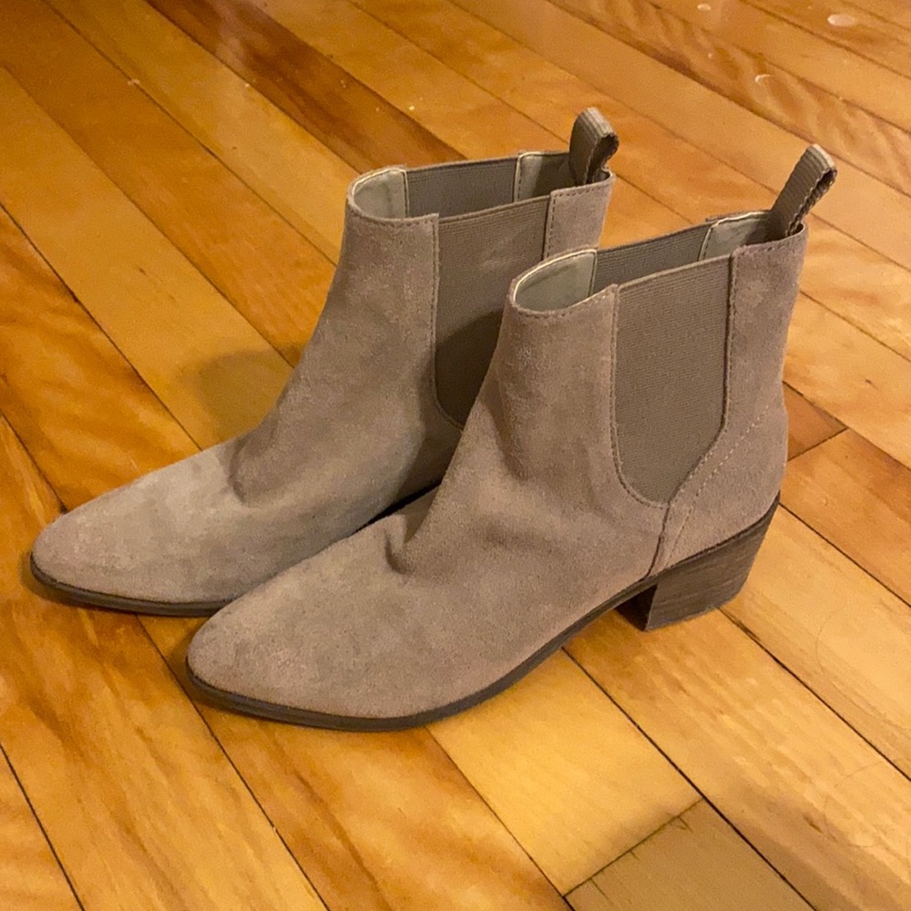 Dolce vita ankle booties